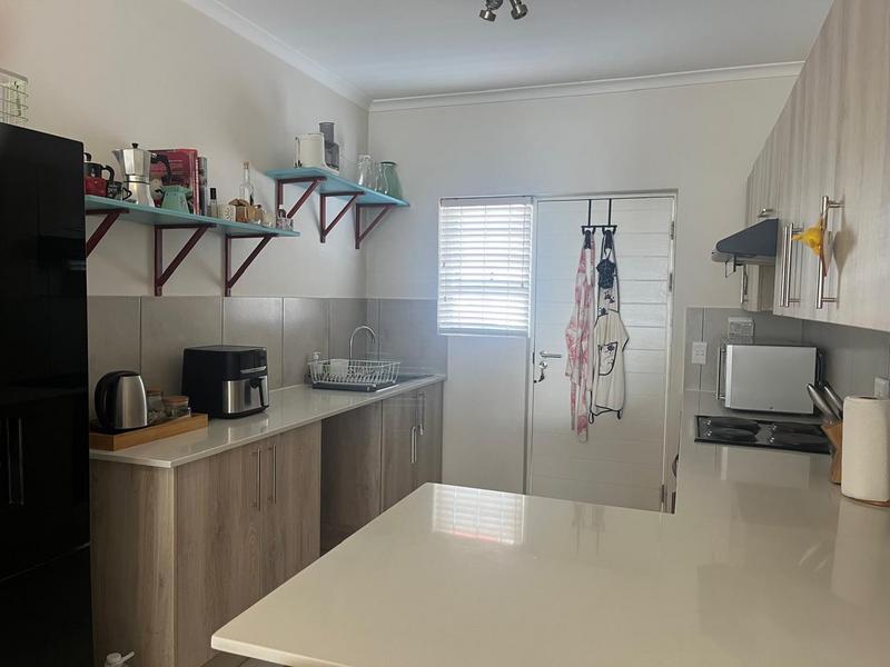 To Let 2 Bedroom Property for Rent in Heathfield Western Cape